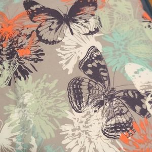 FIVE pairs of Leggings from Leggings Depot